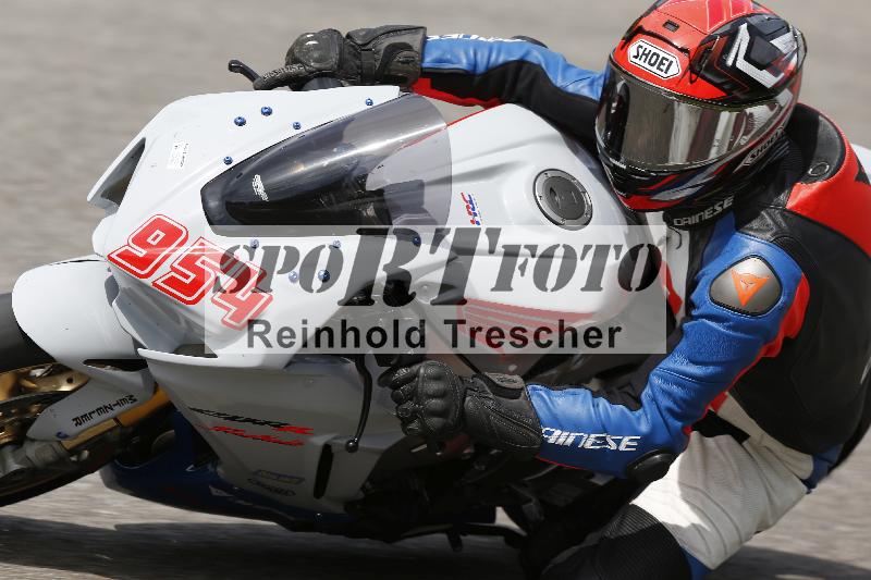 /10 20.04.2026  Pluess Moto Sport ADR/Freies Fahren/954